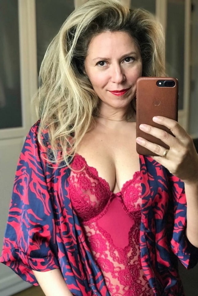 Emilie milf